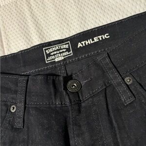 Signature by Levi Strauss Men's Black Relaxed Jeans